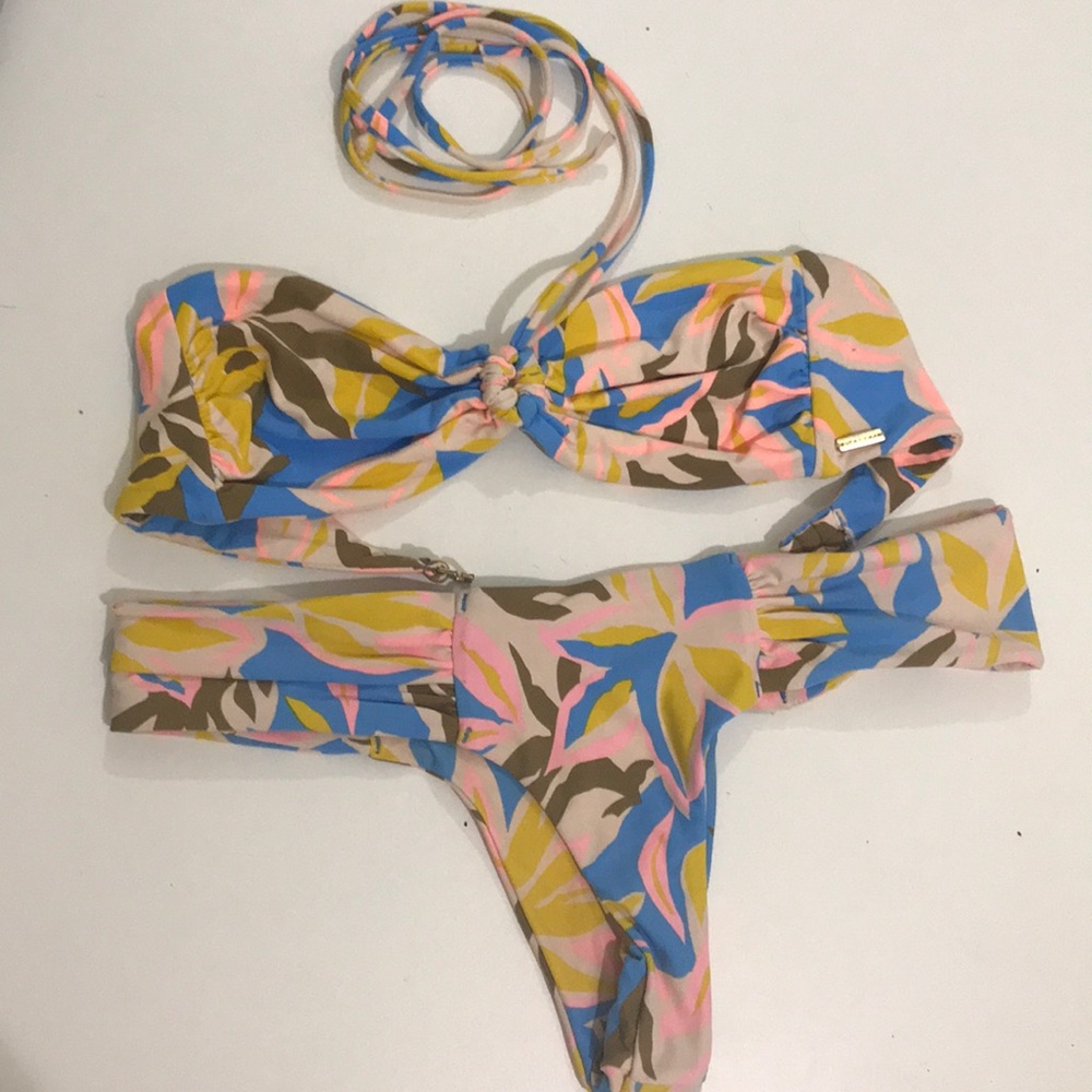 Volcom two pieces bikini